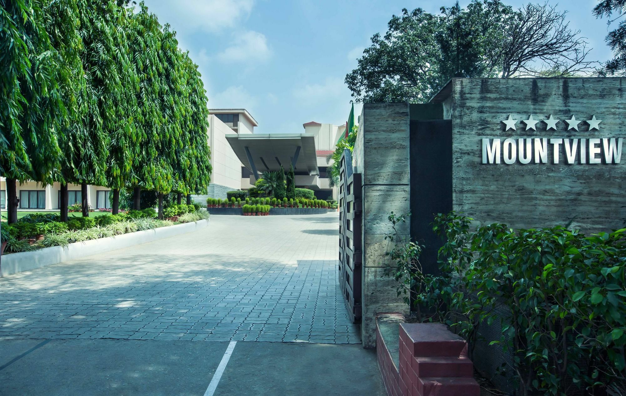 Hotel Mountview Чандигарх Экстерьер фото